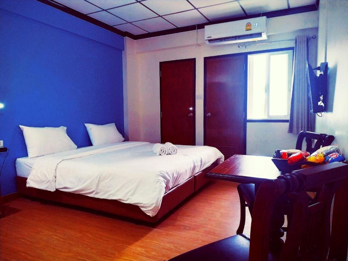 Beerapan Hotel Бангкок Экстерьер фото