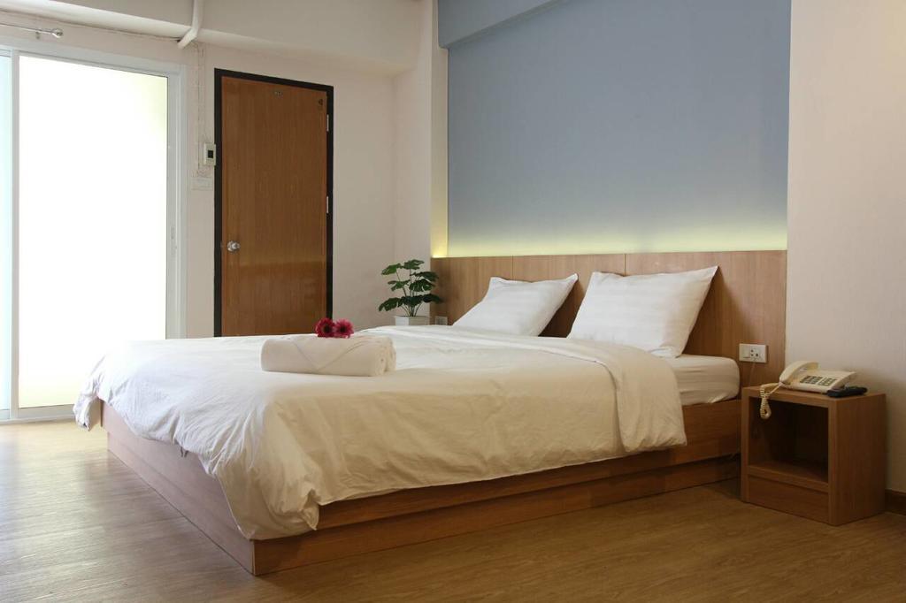 Beerapan Hotel Бангкок Номер фото