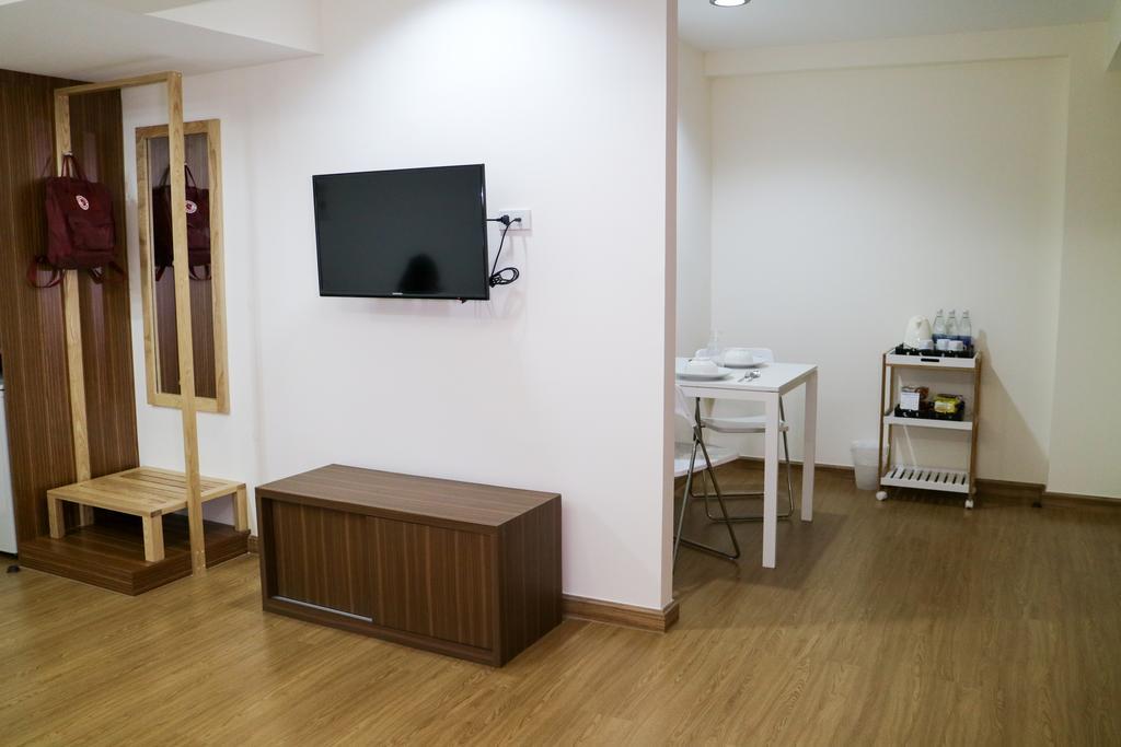 Beerapan Hotel Бангкок Экстерьер фото