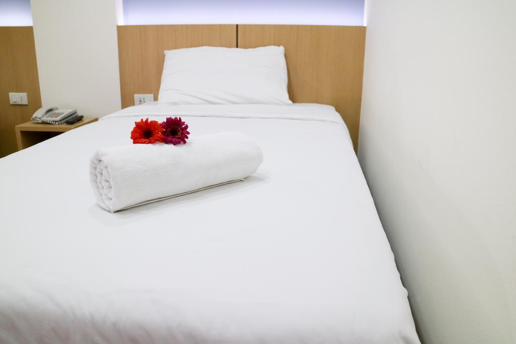 Beerapan Hotel Бангкок Экстерьер фото