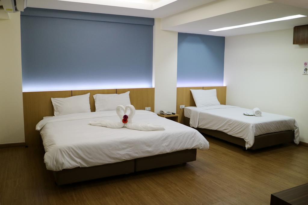 Beerapan Hotel Бангкок Экстерьер фото