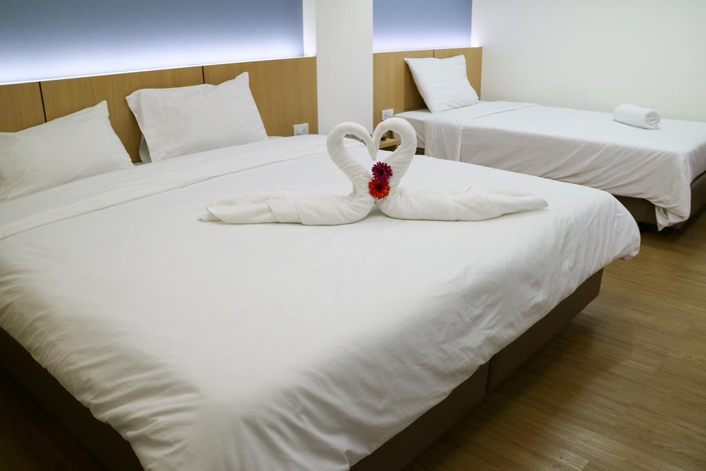 Beerapan Hotel Бангкок Экстерьер фото