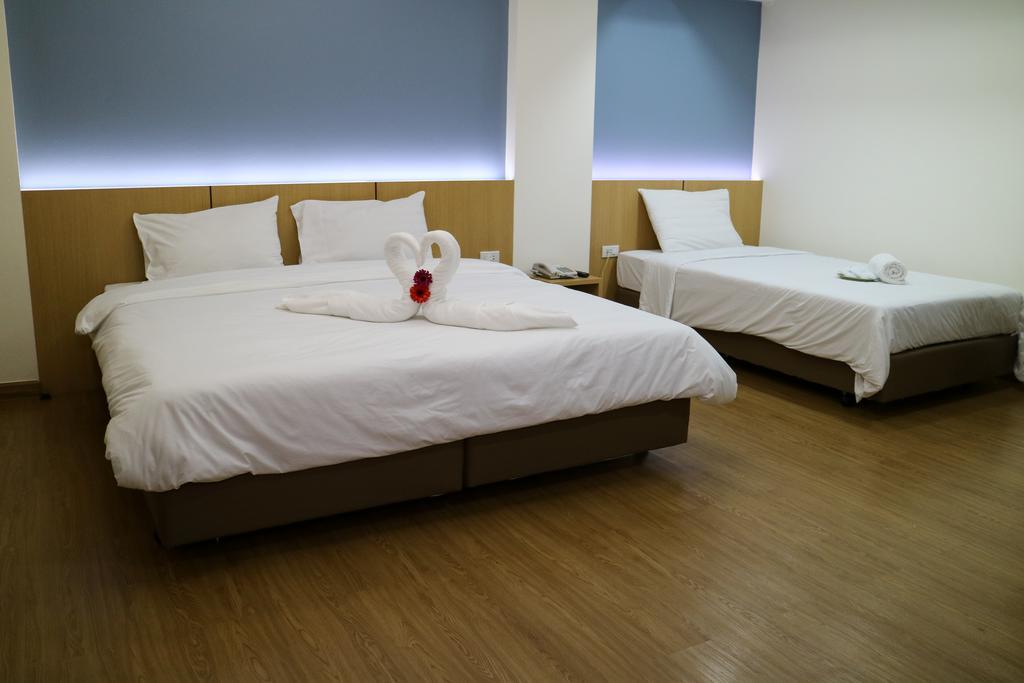 Beerapan Hotel Бангкок Экстерьер фото
