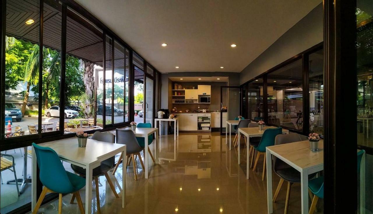 Beerapan Hotel Бангкок Экстерьер фото