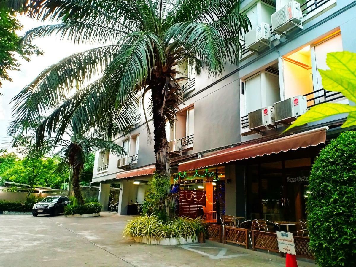Beerapan Hotel Бангкок Экстерьер фото